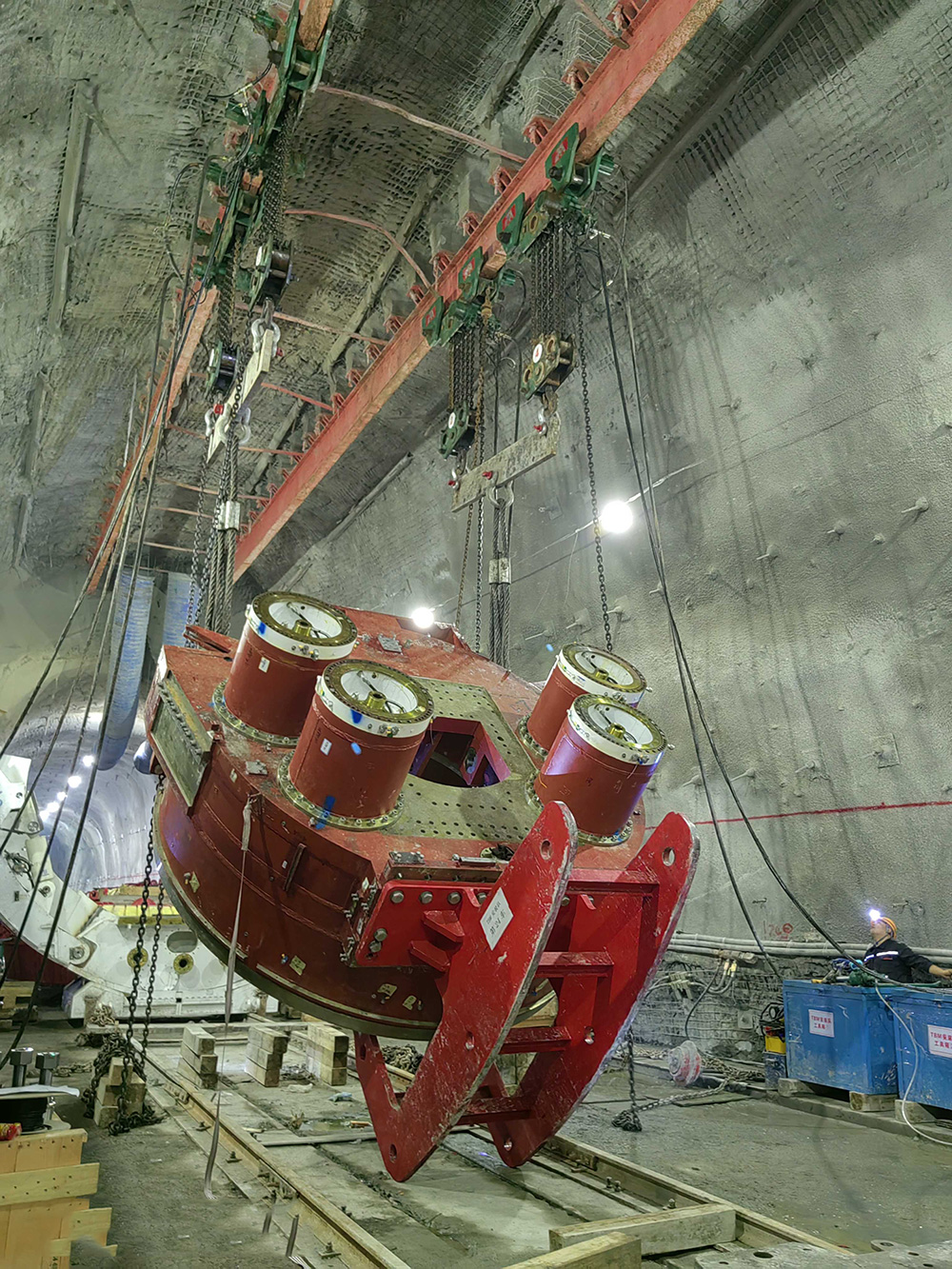 1702468535435679.jpg 202.jpg